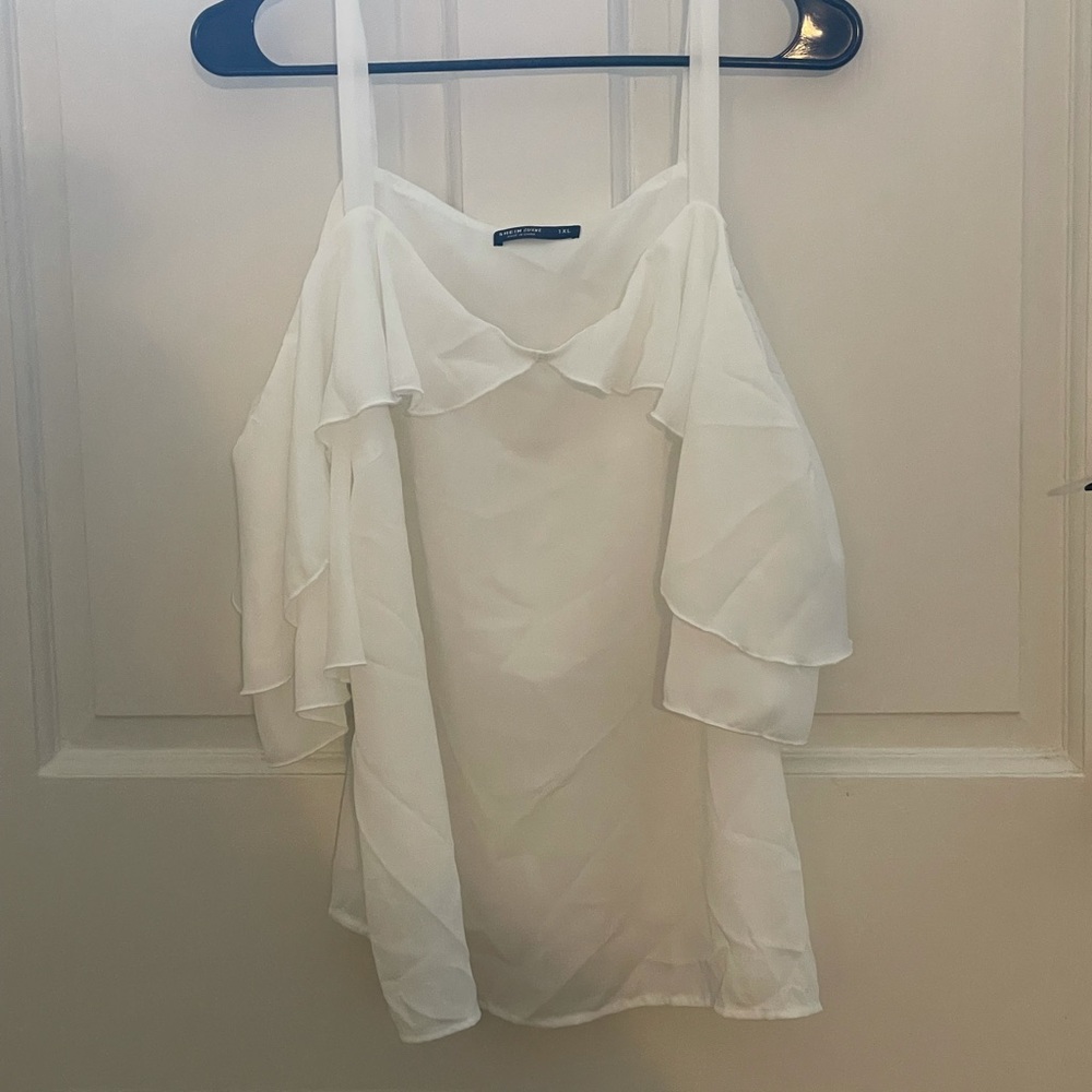 White cold shoulder tank
